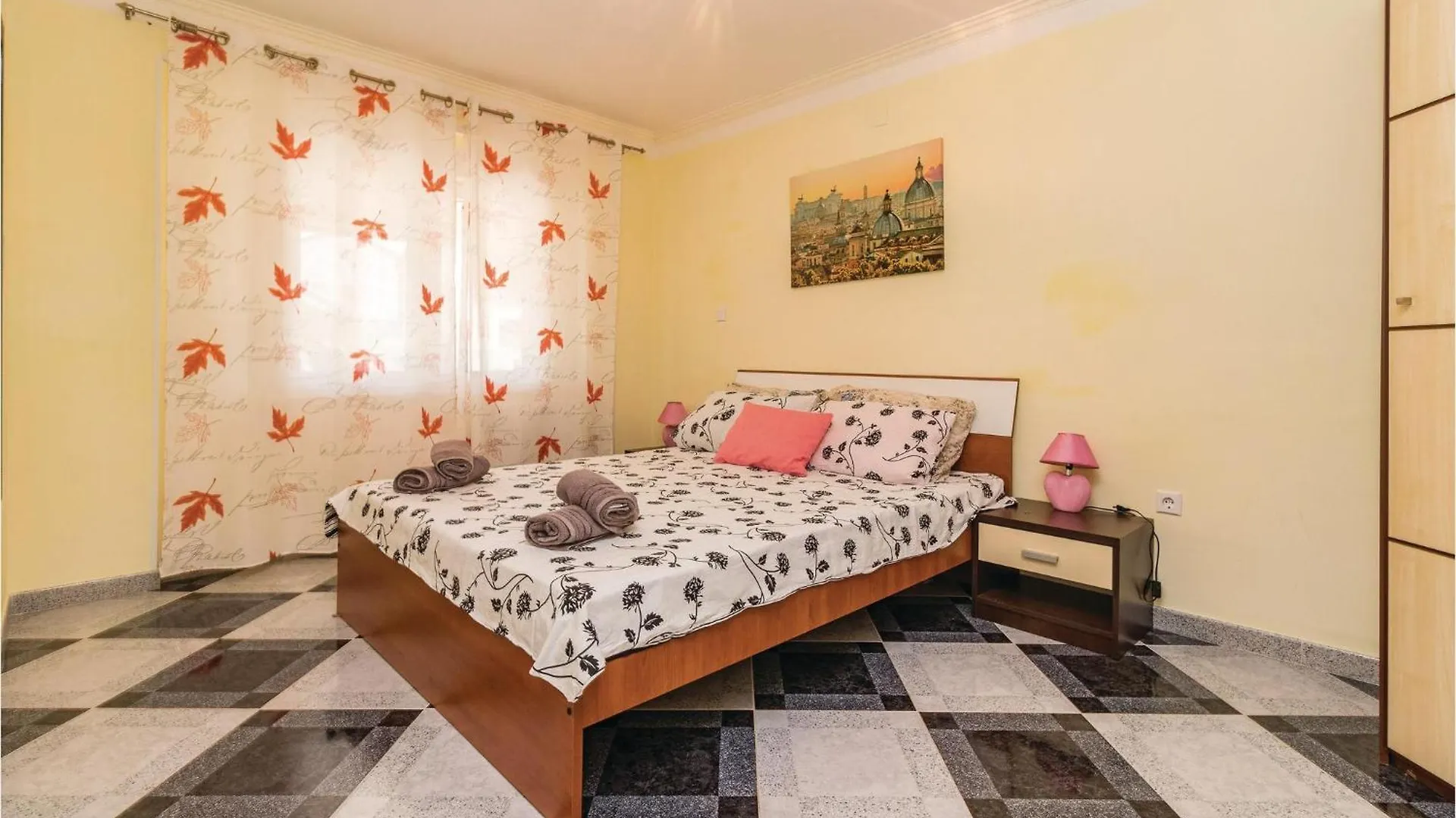 שטיניאן Gorgeous Home In Valbandon With Wifi