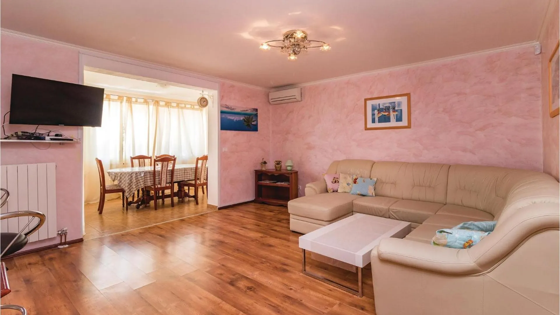 שטיניאן Gorgeous Home In Valbandon With Wifi בית נופש