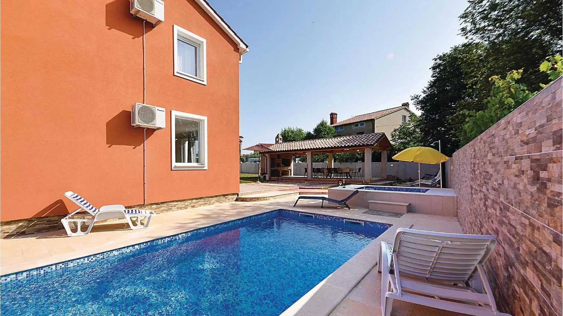 בית נופש שטיניאן Gorgeous Home In Valbandon With Wifi