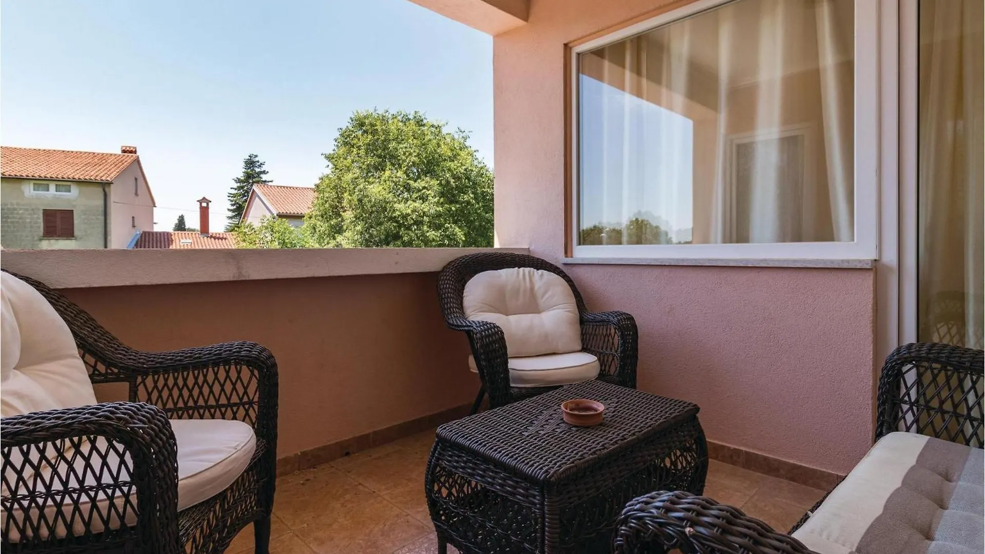 שטיניאן Gorgeous Home In Valbandon With Wifi